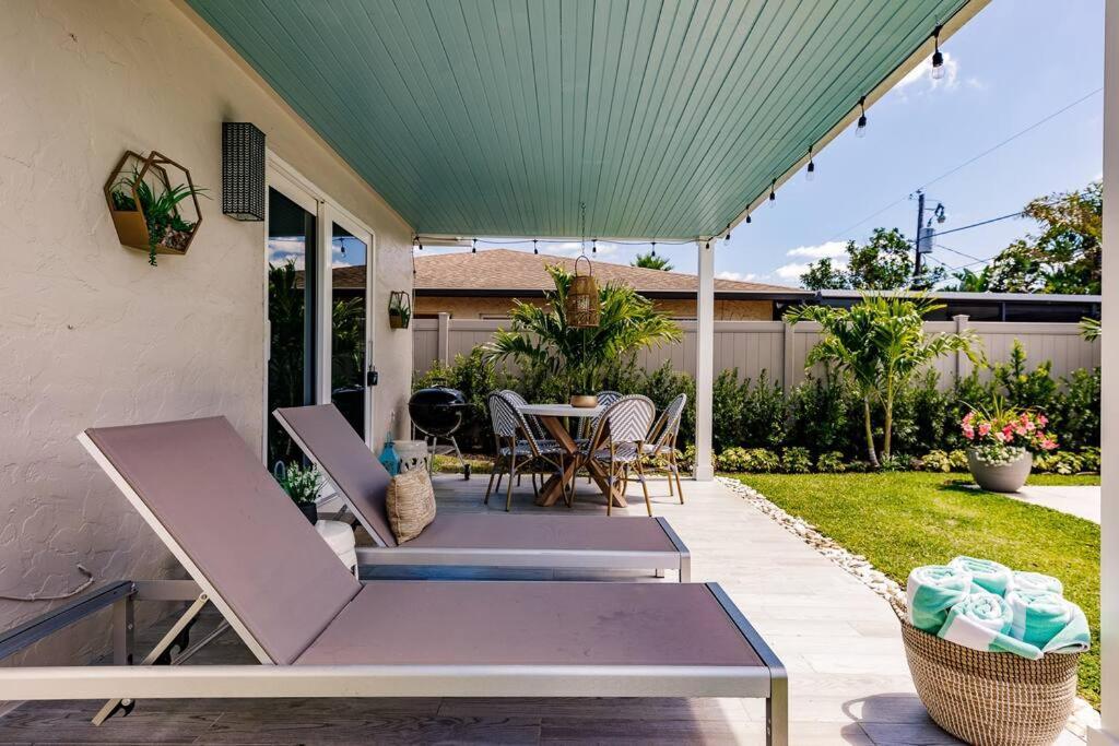 Naples Beach Retreat Bike To Beach! 4 Bed 2 Bath Villa Eksteriør billede